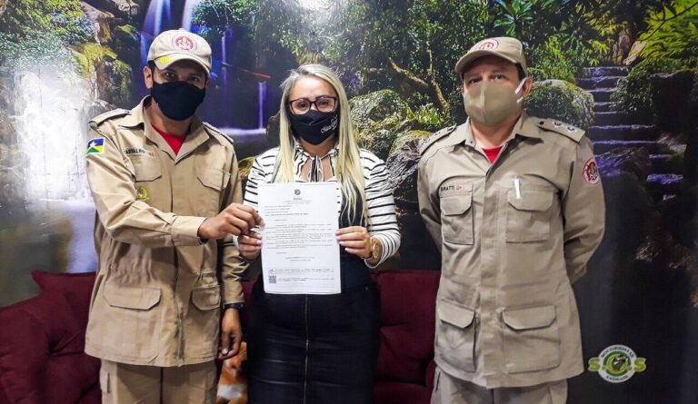 Vereadora Márcia Socorristas Animais recebe Equipe do Corpo de Bombeiros