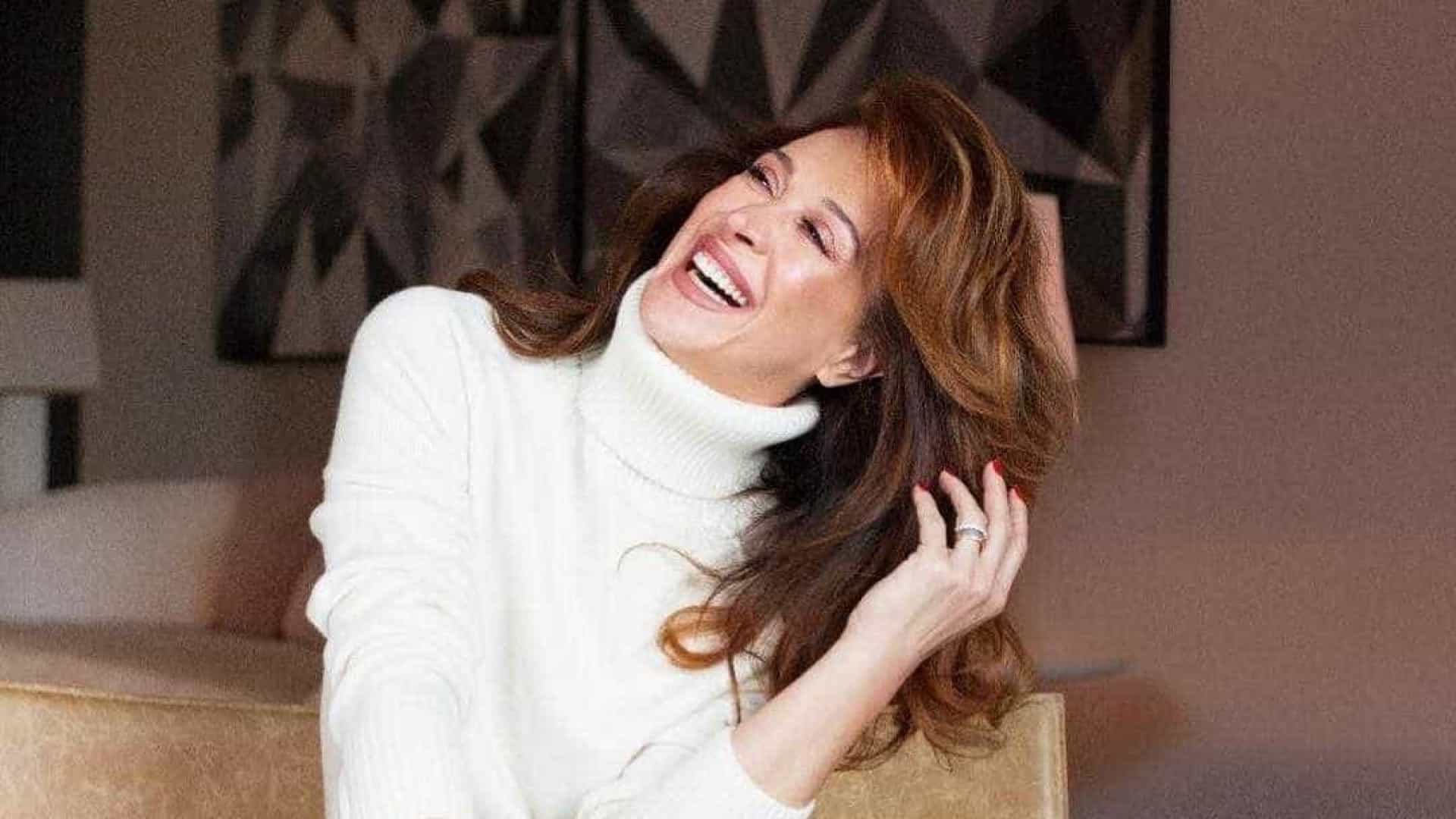 Aos 54 anos, Cláudia Raia impressiona ao posar em lingerie Aos 54 anos, Cláudia Raia impressiona ao posar em lingerie