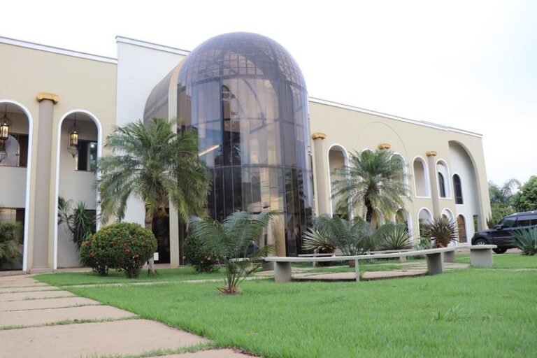 Fimca anuncia provas 100% presenciais e causa desespero em acadêmicos