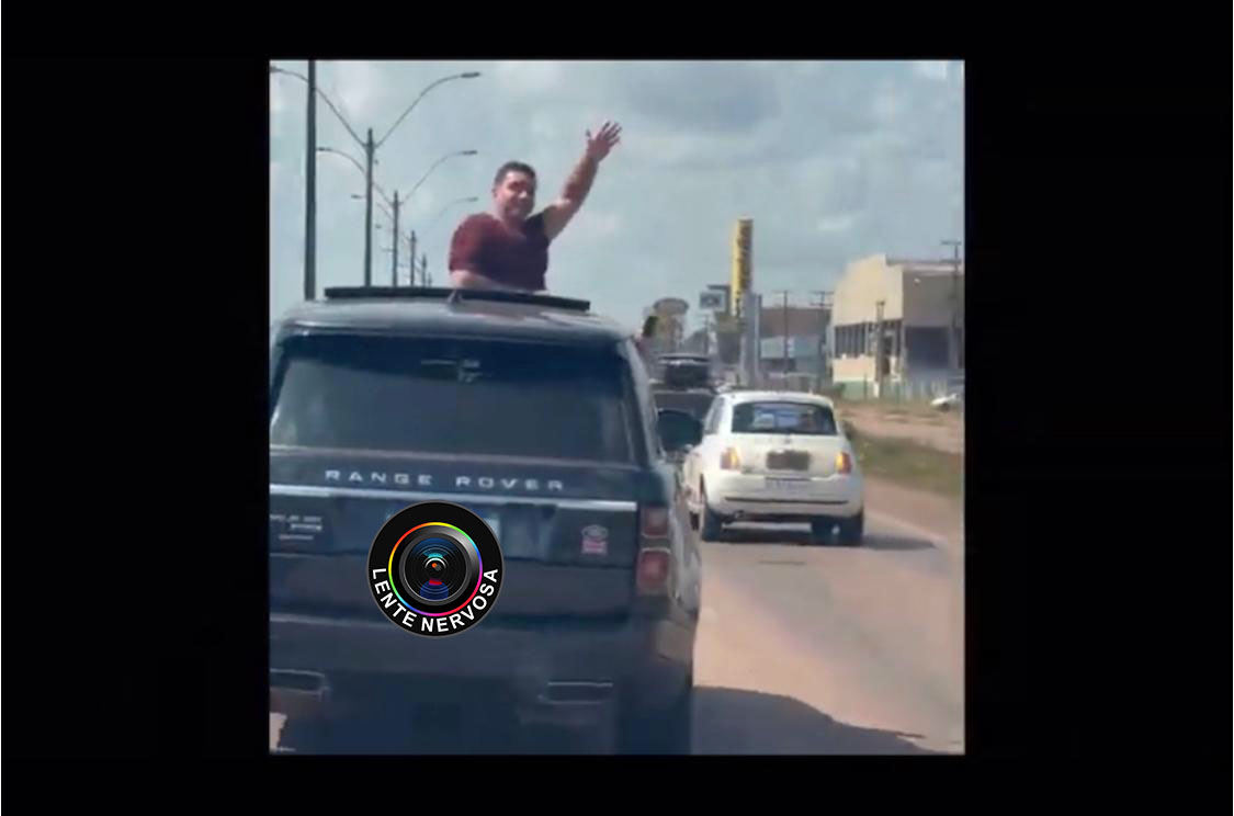 Em Porto Velho, Flávio Bolsonaro tira sarro com motoristas que faziam carreata contra o presidente – VEJA O VÍDEO Em Porto Velho, Flávio Bolsonaro tira sarro com motoristas que faziam carreata contra o presidente – VEJA O VÍDEO