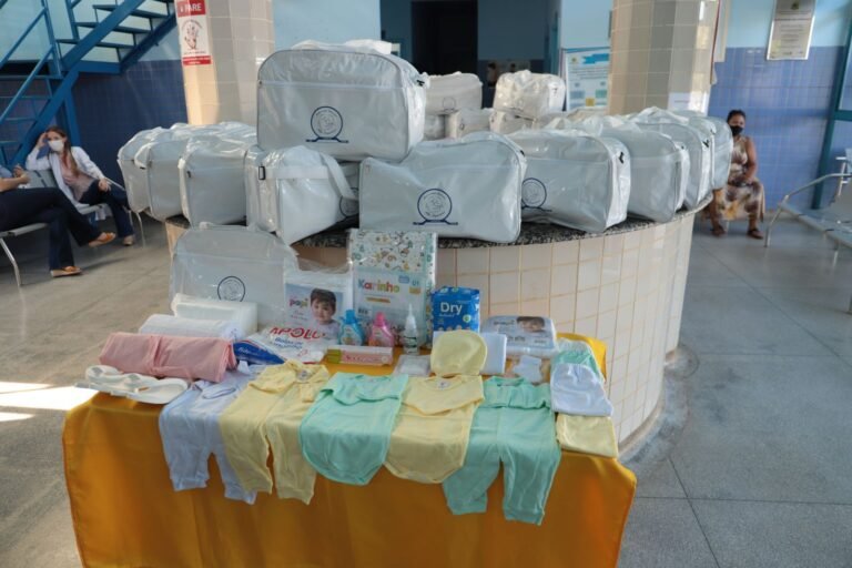 Prefeitura oficializa programa que atende mães com Kit Enxoval