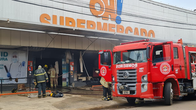 Supermercado é destruído por incêndio no interior de Rondônia Supermercado é destruído por incêndio no interior de Rondônia