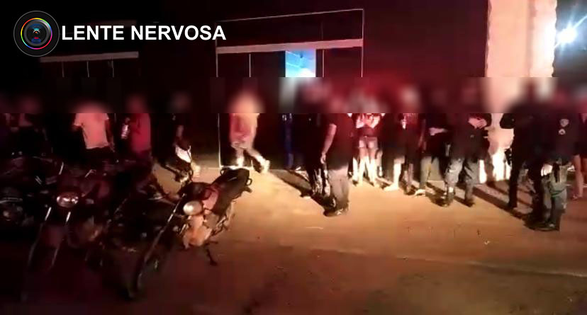 Centenas de jovens são flagrados em boates na capital durante fiscalização – VEJA O VÍDEO Centenas de jovens são flagrados em boates na capital durante fiscalização – VEJA O VÍDEO
