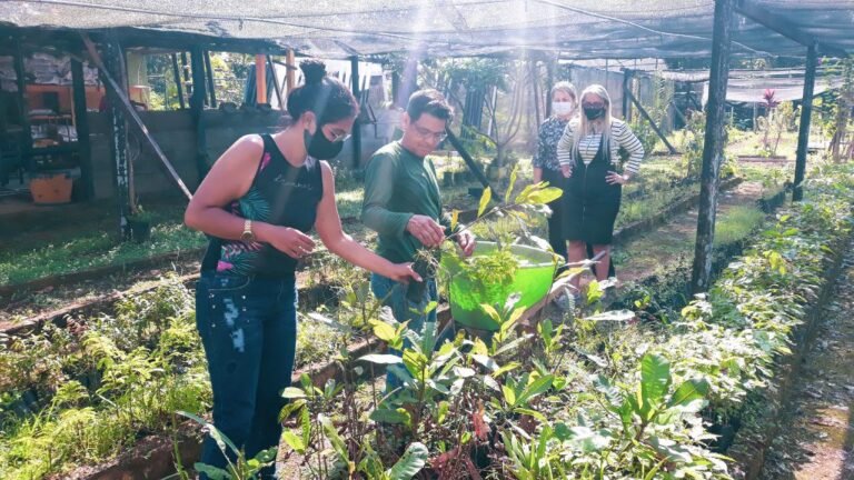 Vereadora Márcia Socorristas Animais visita Viveiro Municipal