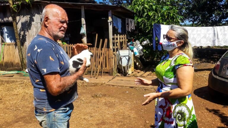Vereadora Márcia Socorristas Animais visita moradores do ramal Jatuarana e ouve as demandas da comunidade