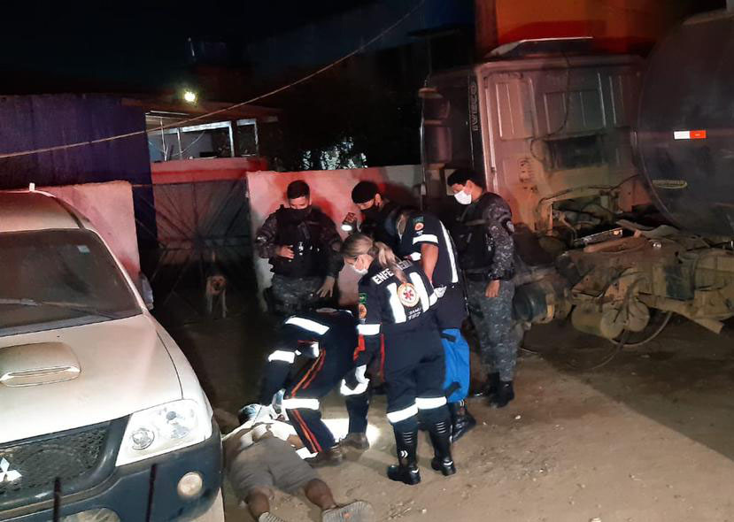 Assaltante atira no comparsa durante tentativa de roubo no Bairro Três Marias Assaltante atira no comparsa durante tentativa de roubo no Bairro Três Marias