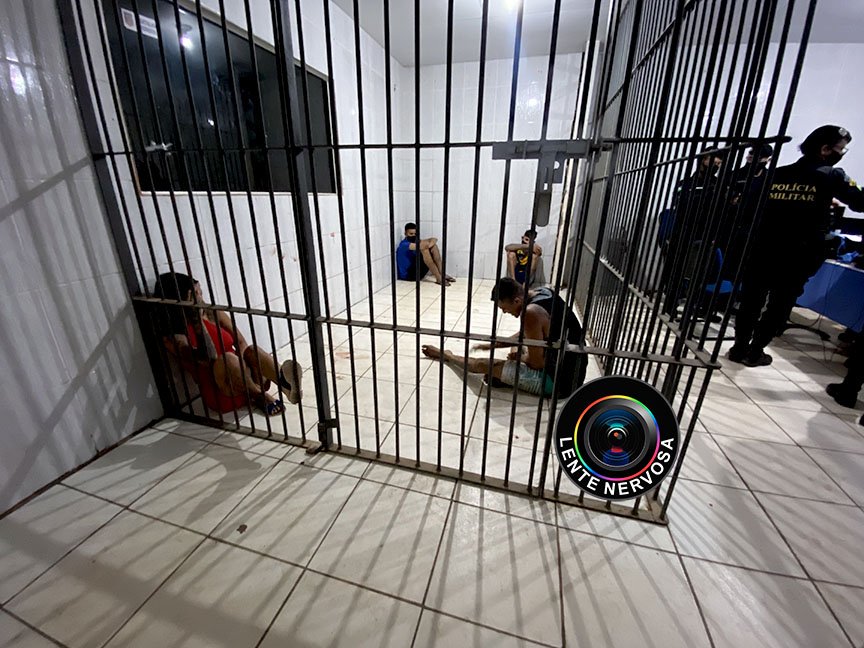 IDENTIFICADOS – Suspeitos são presos após fuga e troca de tiros na zona sul – VEJA O VÍDEO