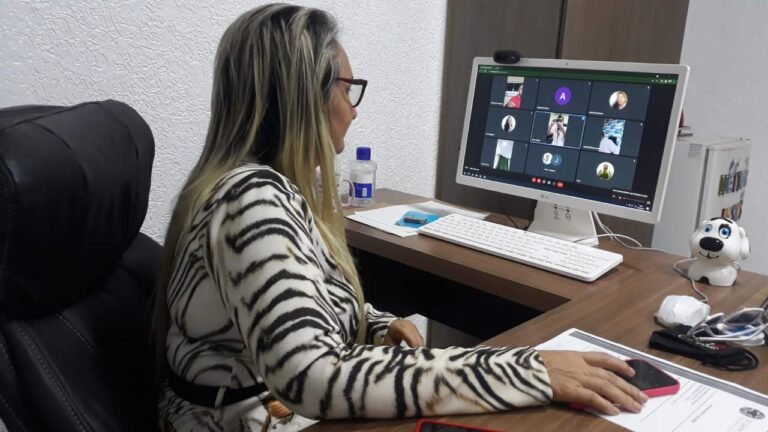 Vereadora Márcia Socorristas Animais participa de Audiência Pública que tratou a situação das famílias do bairro Porto Cristo