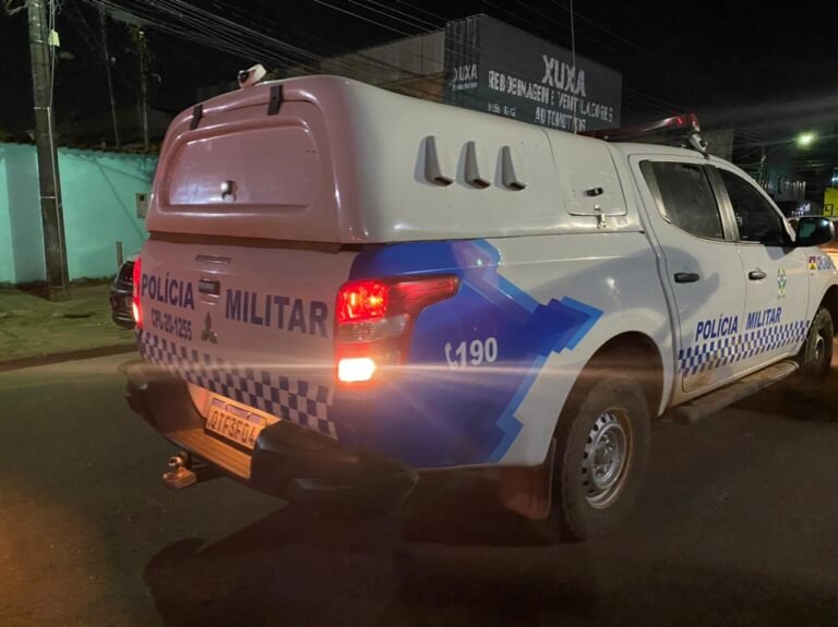 Adolescente de 16 anos invade quarto e tenta assassinar o pai a facadas