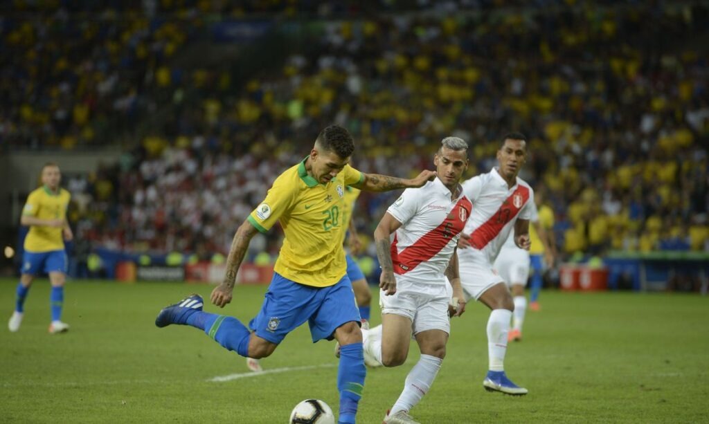 Copa América: Brasil enfrenta seleção peruana no Nilton Santos Copa América: Brasil enfrenta seleção peruana no Nilton Santos