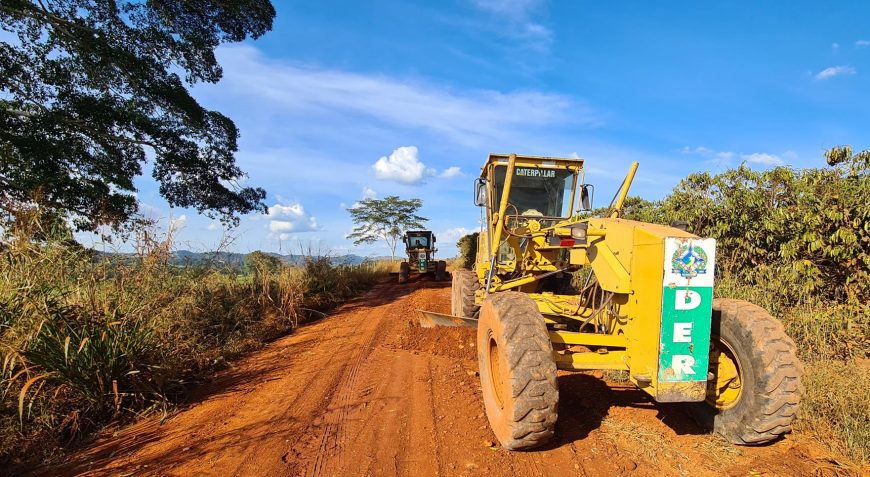 Governo executa patrolamento na RO-383 que interliga Alta Floresta ao distrito de Nova Gease Governo executa patrolamento na RO-383 que interliga Alta Floresta ao distrito de Nova Gease