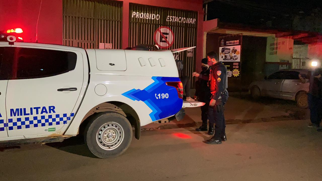 Idoso é preso após ameaçar esfaquear ex-mulher no Bairro Teixeirão Idoso é preso após ameaçar esfaquear ex-mulher no Bairro Teixeirão