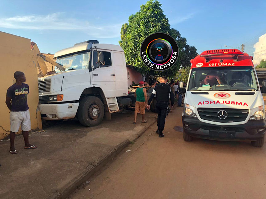 GRAVE – Adolescente de 16 anos dirigindo caminhão atropela casal na zona sul da capital GRAVE – Adolescente de 16 anos dirigindo caminhão atropela casal na zona sul da capital