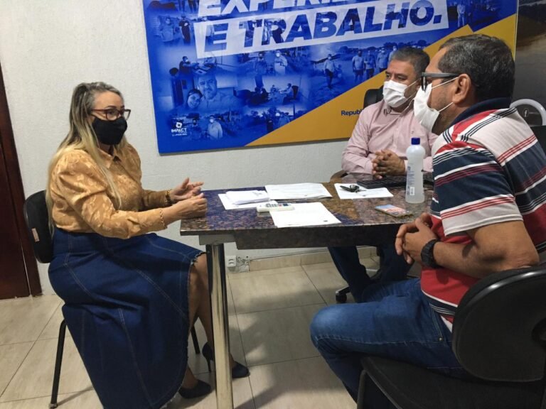 Vereadora Márcia Socorristas Animais participa de reunião com vereador Fanga de Lábrea