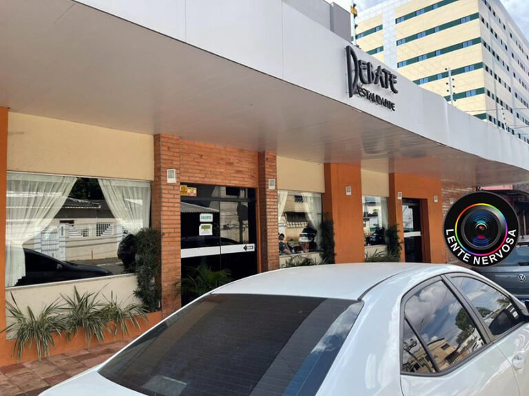 POLÊMICA – Família é constrangida em famoso restaurante da capital por cobrança de 10% de serviços