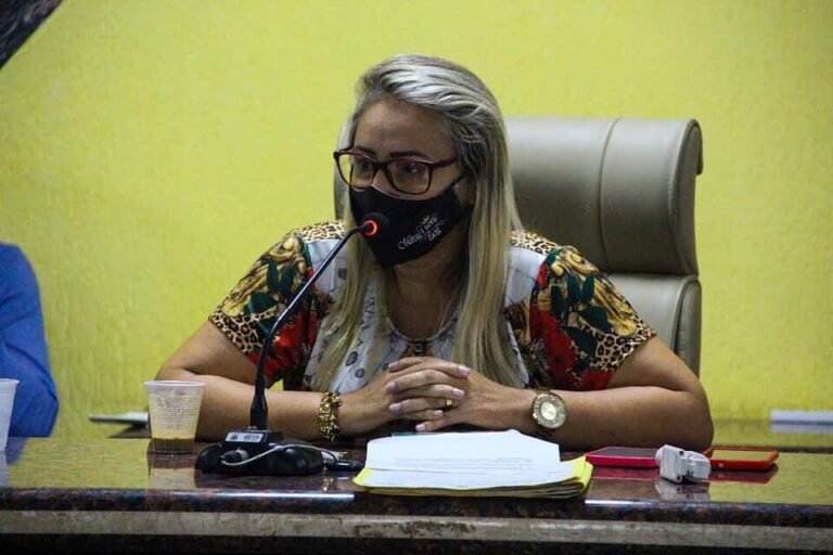 Projeto de Lei de autoria da vereadora Márcia Socorristas Animais que beneficia Mulheres Vítimas de Violência Doméstica foi Aprovado