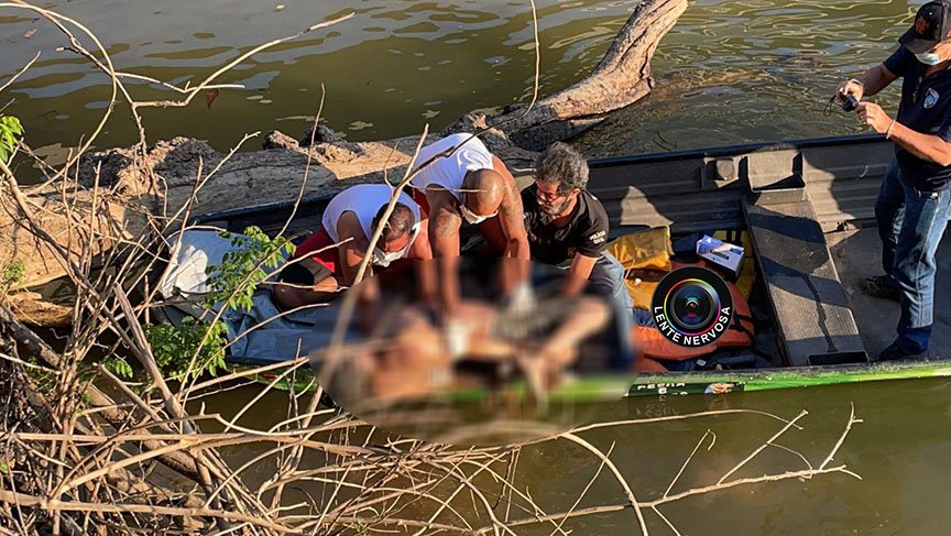 Cadáver é encontrado boiando com mãos e pés amarrados em Candeias do Jamari