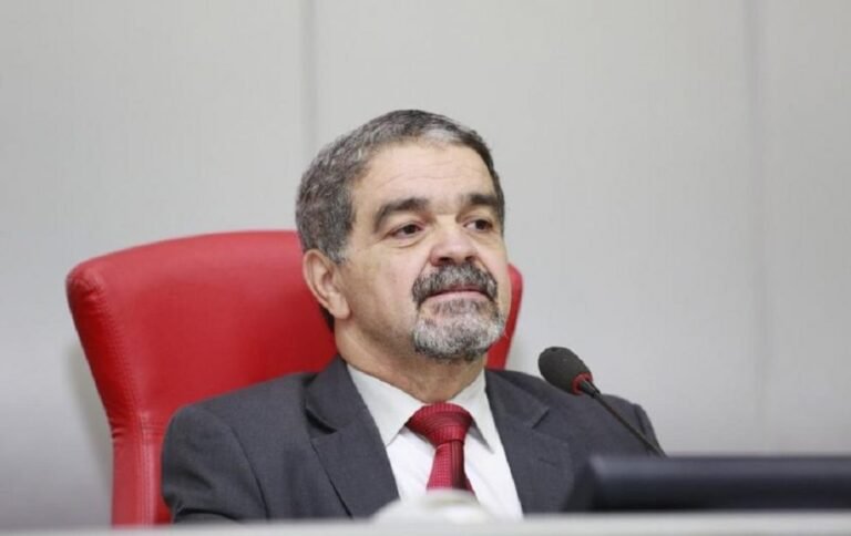 Aélcio da TV alega inconstitucionalidade em Lei que criou Bombeiro Civil em Rondônia, mas esqueceu que votou favorável a criação – VEJA VÍDEO