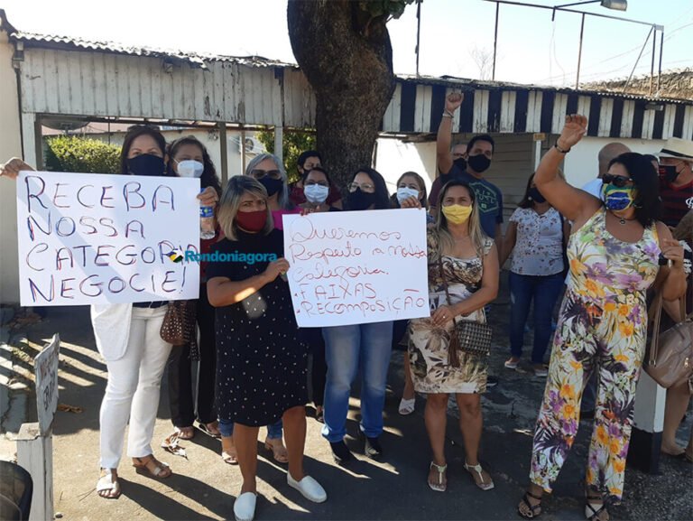 Servidores da Câmara fazem protesto por correção da inflação em salários