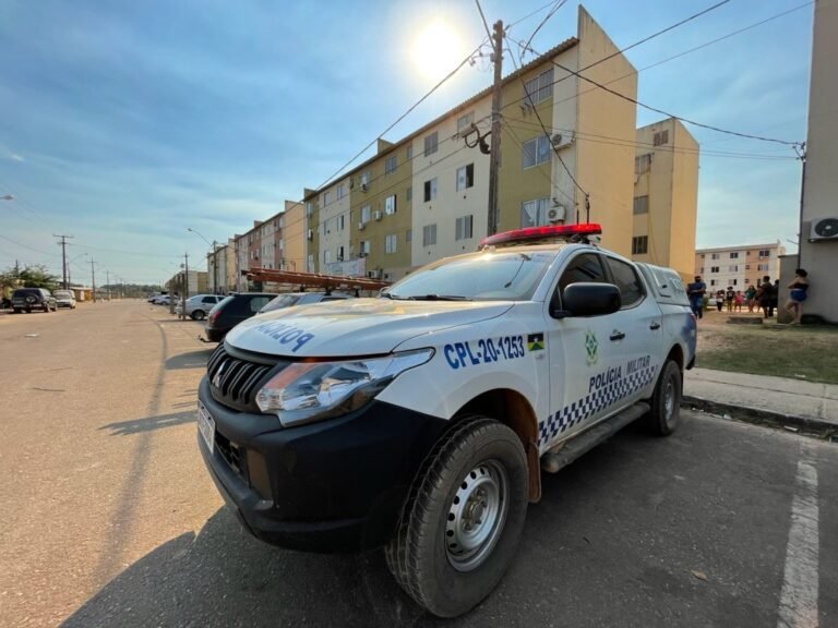 Últimas Notícias 4 Homem esfaqueia a mulher e é preso escondido em forro no Orgulho do Madeira