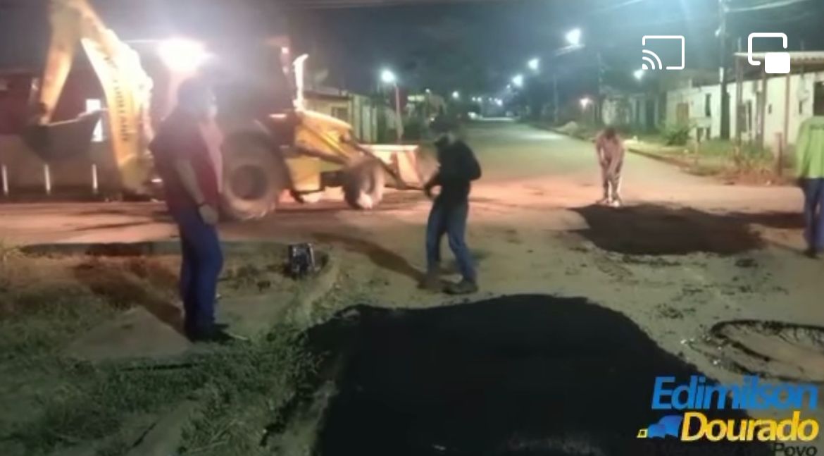 Tapa Buracos é realizado na zona sul a pedido do vereador Edimilson Dourado Tapa Buracos é realizado na zona sul a pedido do vereador Edimilson Dourado