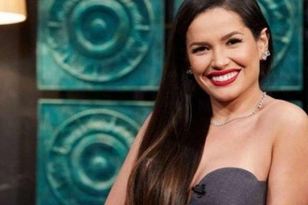 Juliette se arrepende de encontro marcado na web: “Levantei possuída” Juliette se arrepende de encontro marcado na web: “Levantei possuída”