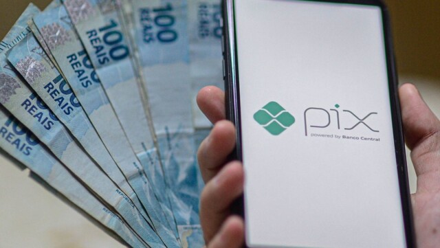 Transferência por PIX terá limite de R$ 1 mil à noite Transferência por PIX terá limite de R$ 1 mil à noite