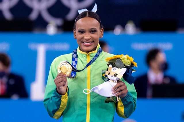 Rebeca Andrade conquista ouro para o Brasil na ginástica artística Rebeca Andrade conquista ouro para o Brasil na ginástica artística
