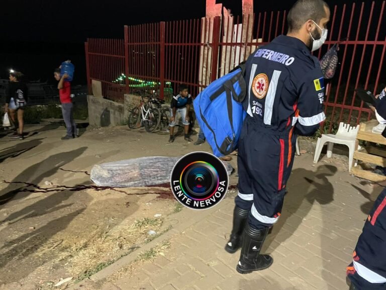 Últimas Notícias 8 Homem morre esfaqueado no Cai N’água – ASSISTA AO VIVO