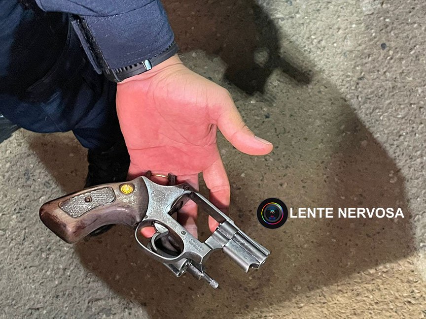 Assaltantes são espancados por populares após tentativa de roubo em barbearia 2 assalto 3