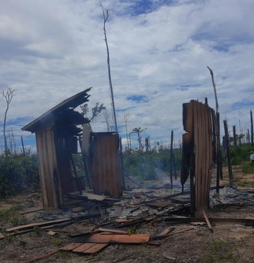 PM’s e bombeiros são presos por integrarem organização criminosa armada que faz extorsões em RO PM’s e bombeiros são presos por integrarem organização criminosa armada que faz extorsões em RO