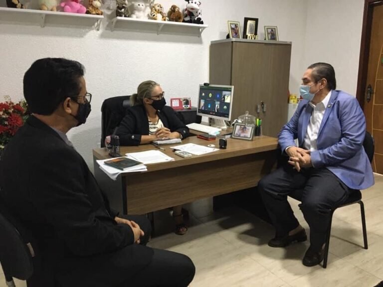 Gabinete da vereadora Márcia Socorristas Animais recebe visita do Presidente da Fecomércio- RO