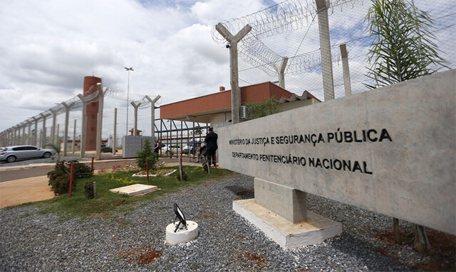 Autorizada retomada de visitas a presos em penitenciárias federais Autorizada retomada de visitas a presos em penitenciárias federais