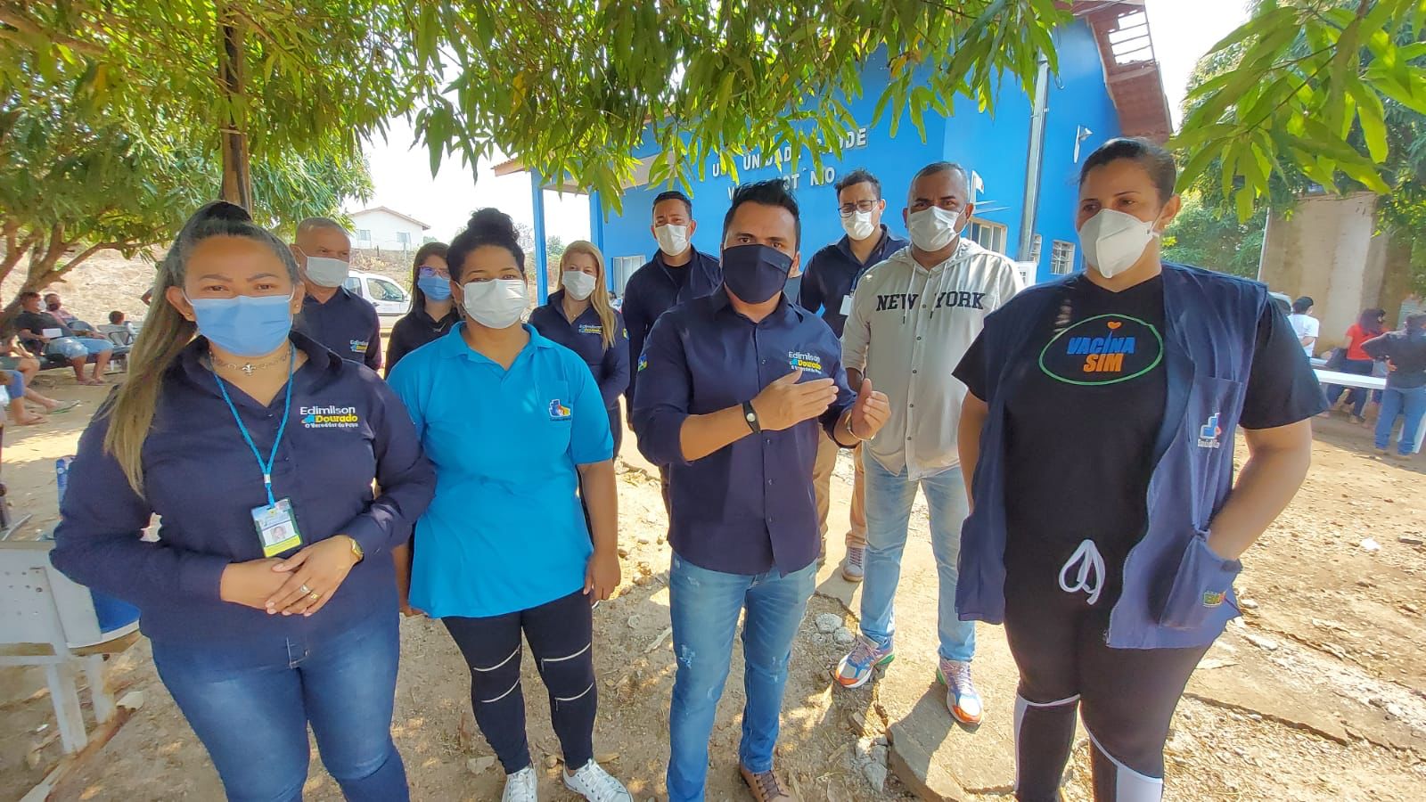 EXTRA MURO – Vereador Edimilson Dourado e equipe realizam ação social na Vila Nota de Teotônio EXTRA MURO – Vereador Edimilson Dourado e equipe realizam ação social na Vila Nota de Teotônio