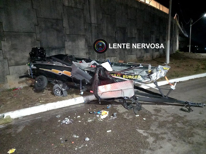 Polícia divulga fotos de tio e sobrinho que roubaram caminhonete com barco e capotaram na ponte sobre o Rio Madeira