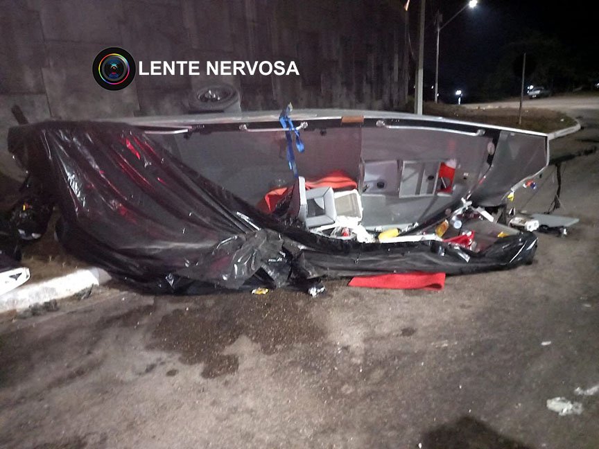 Polícia divulga fotos de tio e sobrinho que roubaram caminhonete com barco e capotaram na ponte sobre o Rio Madeira