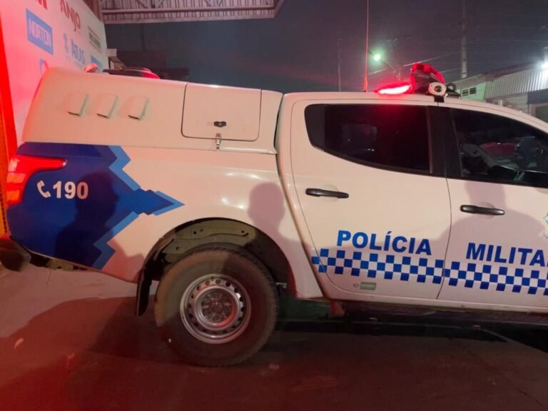 Idoso é preso após esfaquear casal por causa de dívida de jogo