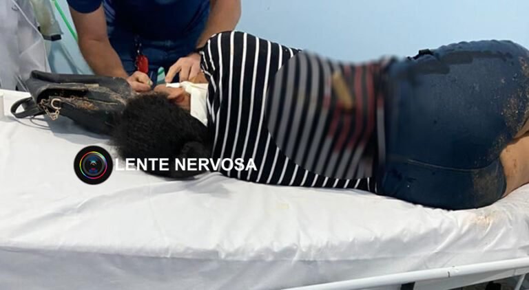 Inconformado com término de relacionamento, homem esfaqueia a ex-mulher na frente dos filhos dela