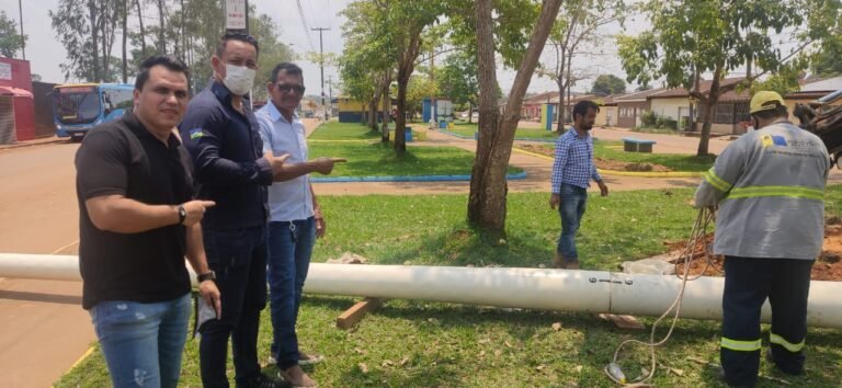 Últimas Notícias 1 Iluminação é revitalizada em praça no Bairro Aeroclube a pedido do vereador Edimilson Dourado