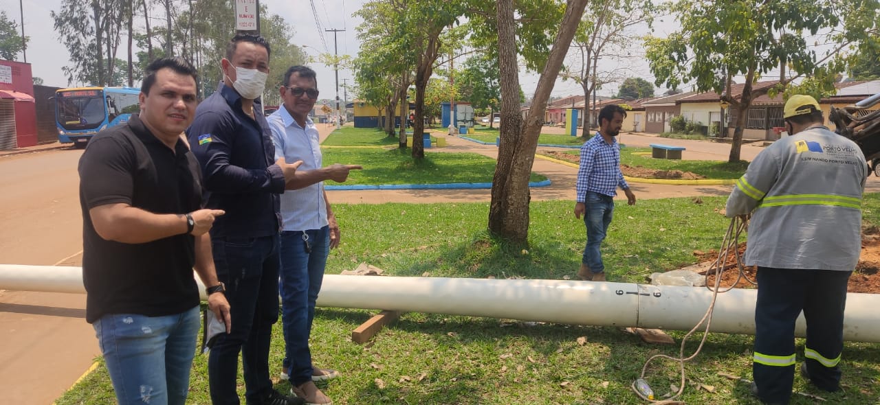 Iluminação é revitalizada em praça no Bairro Aeroclube a pedido do vereador Edimilson Dourado Iluminação é revitalizada em praça no Bairro Aeroclube a pedido do vereador Edimilson Dourado