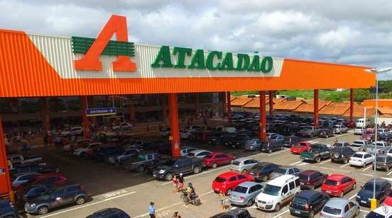 APROVADO NA CÂMARA – Lei proíbe que mercados como Atacadão vendam sacolas para clientes na capital