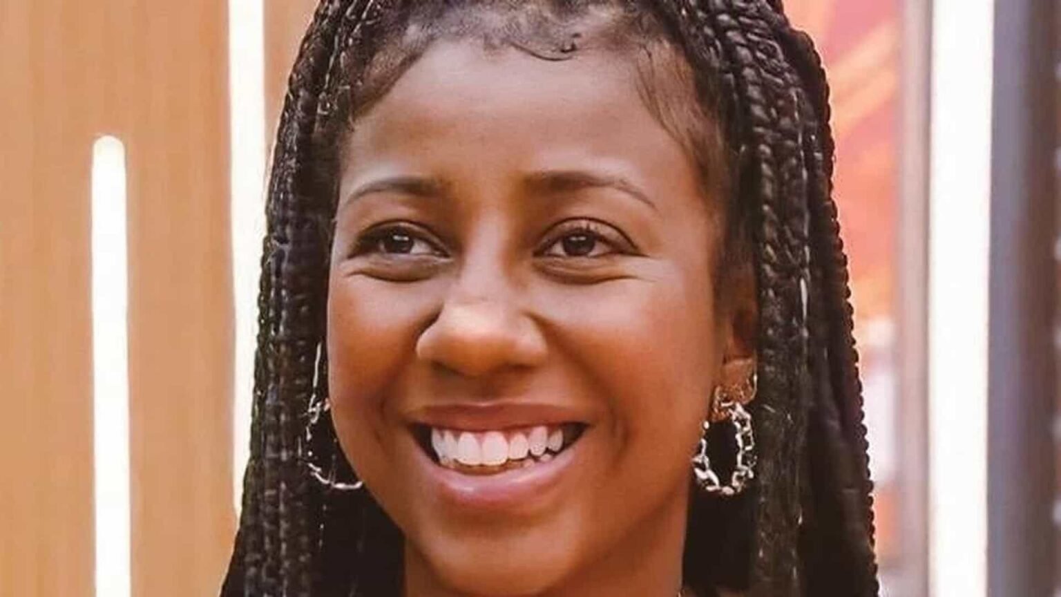 Camilla de Lucas fica noiva no dia em que comemorou aniversário