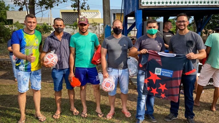 Últimas Notícias 1 Deputado Anderson entrega uniformes e kits esportivos a quase 600 atletas da Liga Desportiva de Pimenta Bueno