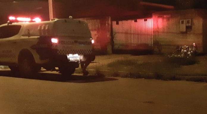 Em RO, mulher morre em calçada após sofrer infarte fulminante