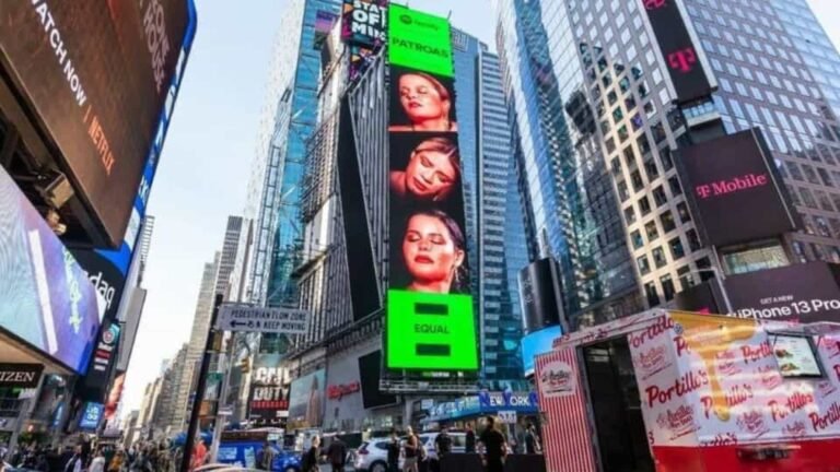 Últimas Notícias 8 Marília Mendonça e Maiara e Maraisa estampam telão na Times Square