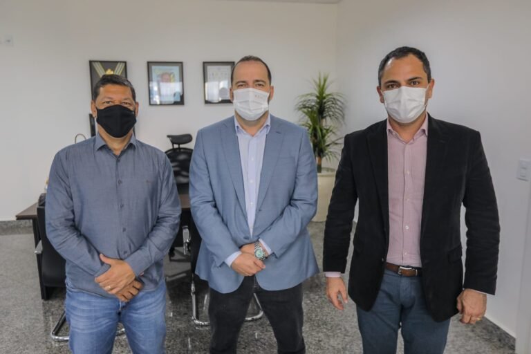 Últimas Notícias 1 Presidente Alex Redano se reúne com superintendente da Sedi, que anuncia aumento do crédito do Proampe para R$ 100 mil