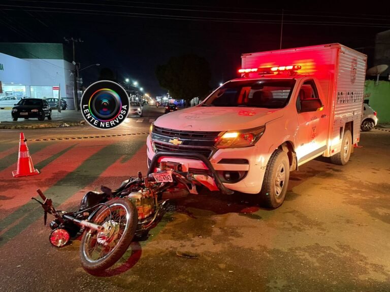 Últimas Notícias 4 Motoqueiro cruza sinal vermelho e colide de frente com rabecão do IML
