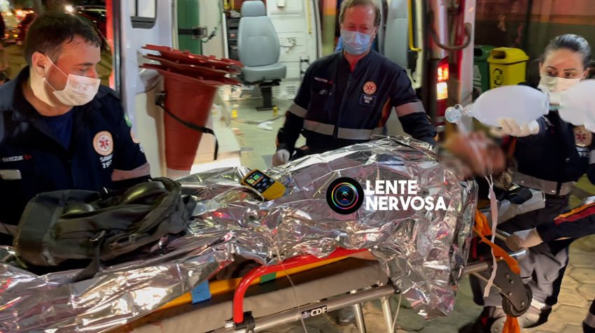 ATUALIZADA – VÍDEO: homem é encontrado com múltiplas fraturas na BR-364 e polícia suspeita de atropelamento