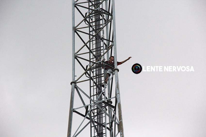 Jovem de 18 anos ameaçou se jogar de torre após término de namoro – VEJA FOTOS