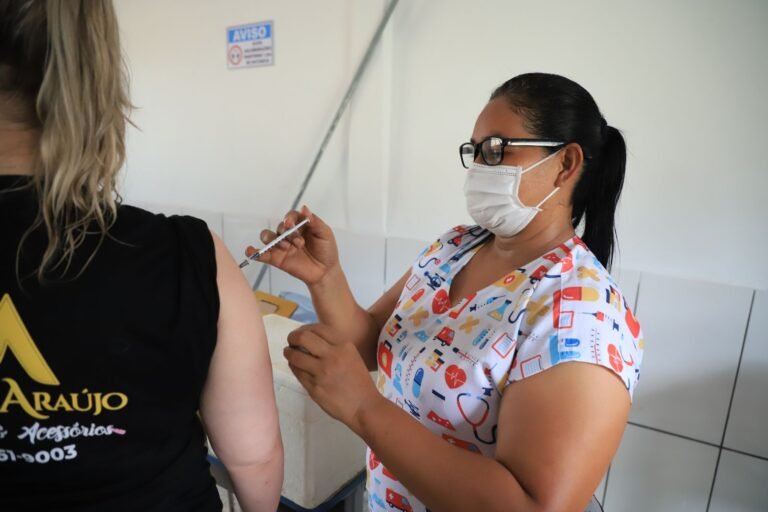 Vacinação na escola Capitão Cláudio será apenas no sábado (16)